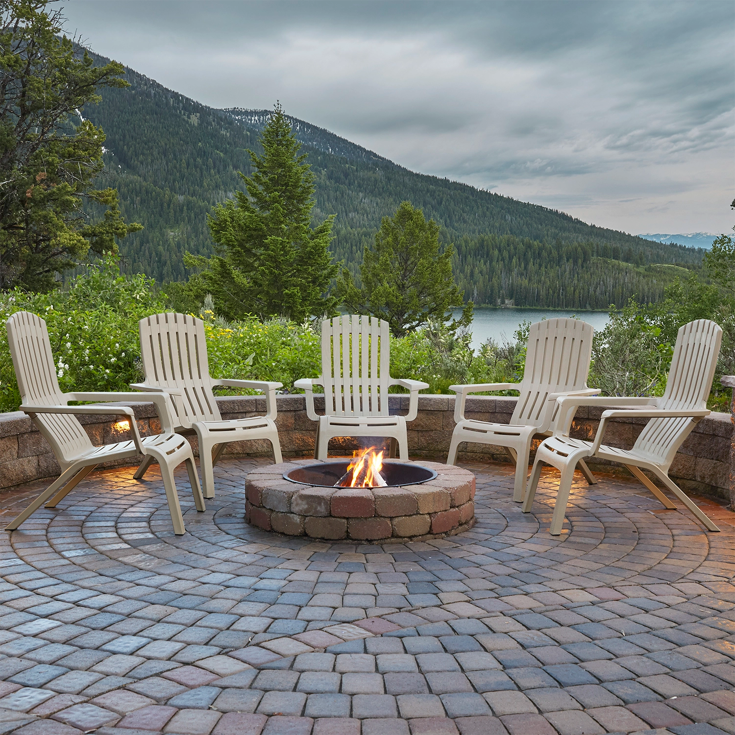 Creating A Comfortable Firepit Experience with Adirondack Chairs