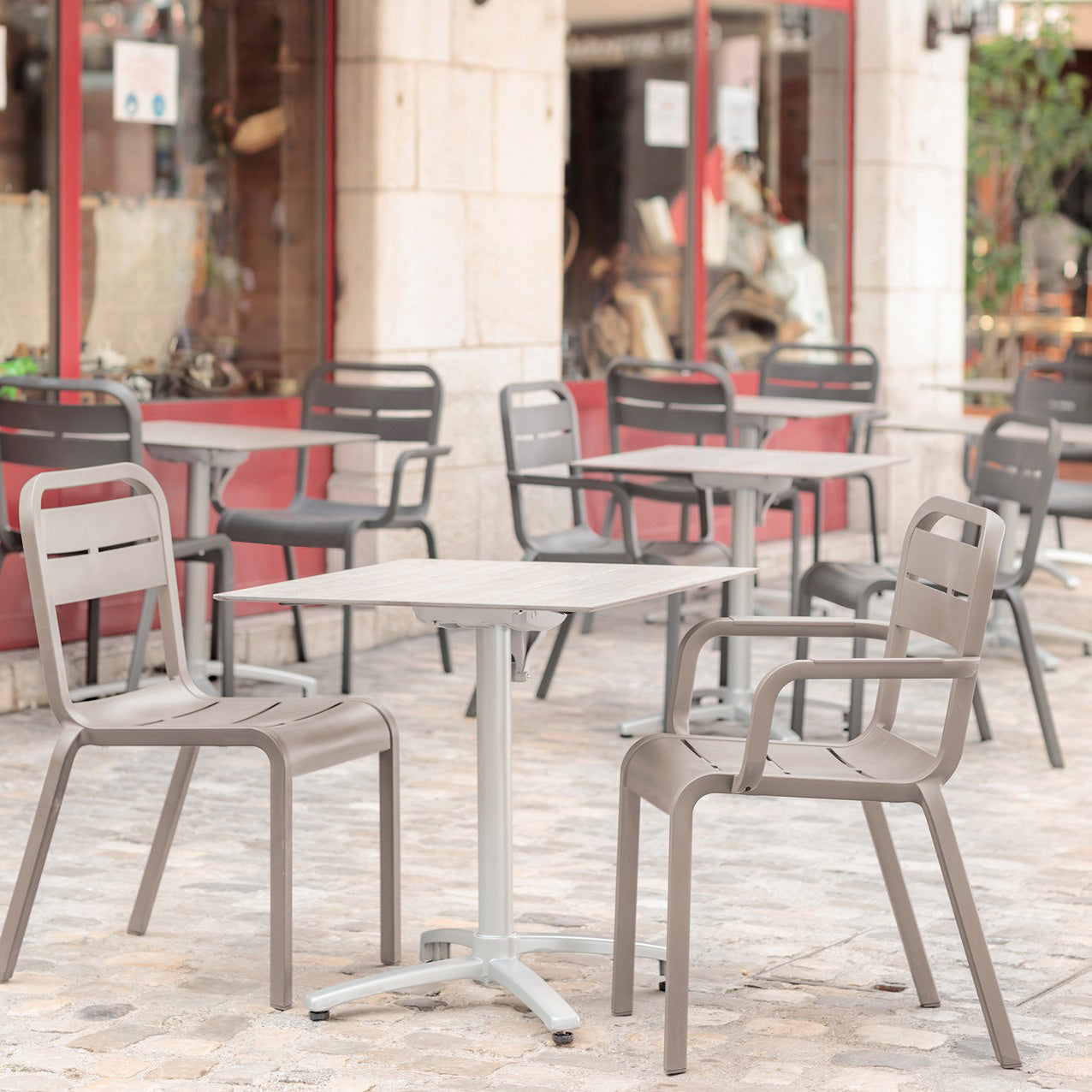 #color_French Taupe