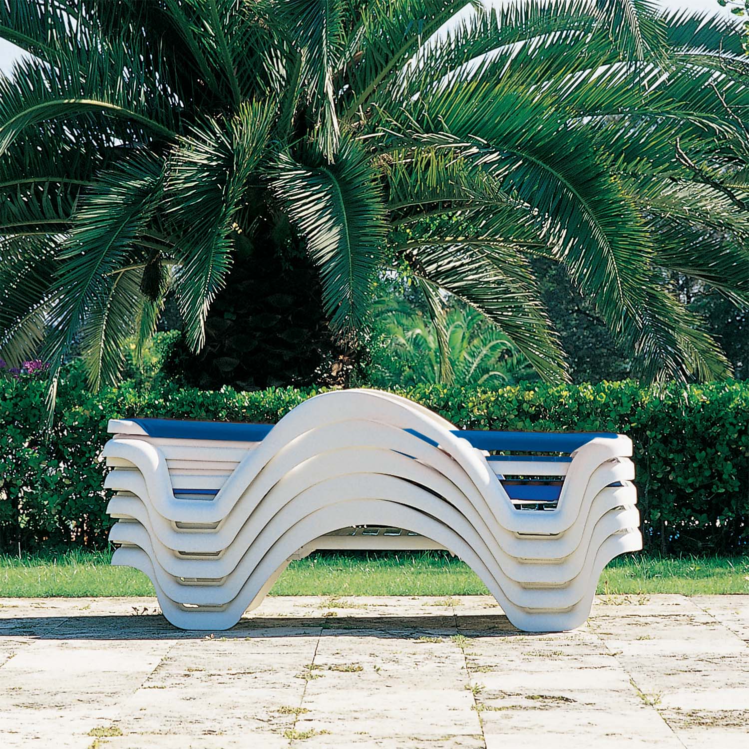 #color_Blue Sling/White Frame