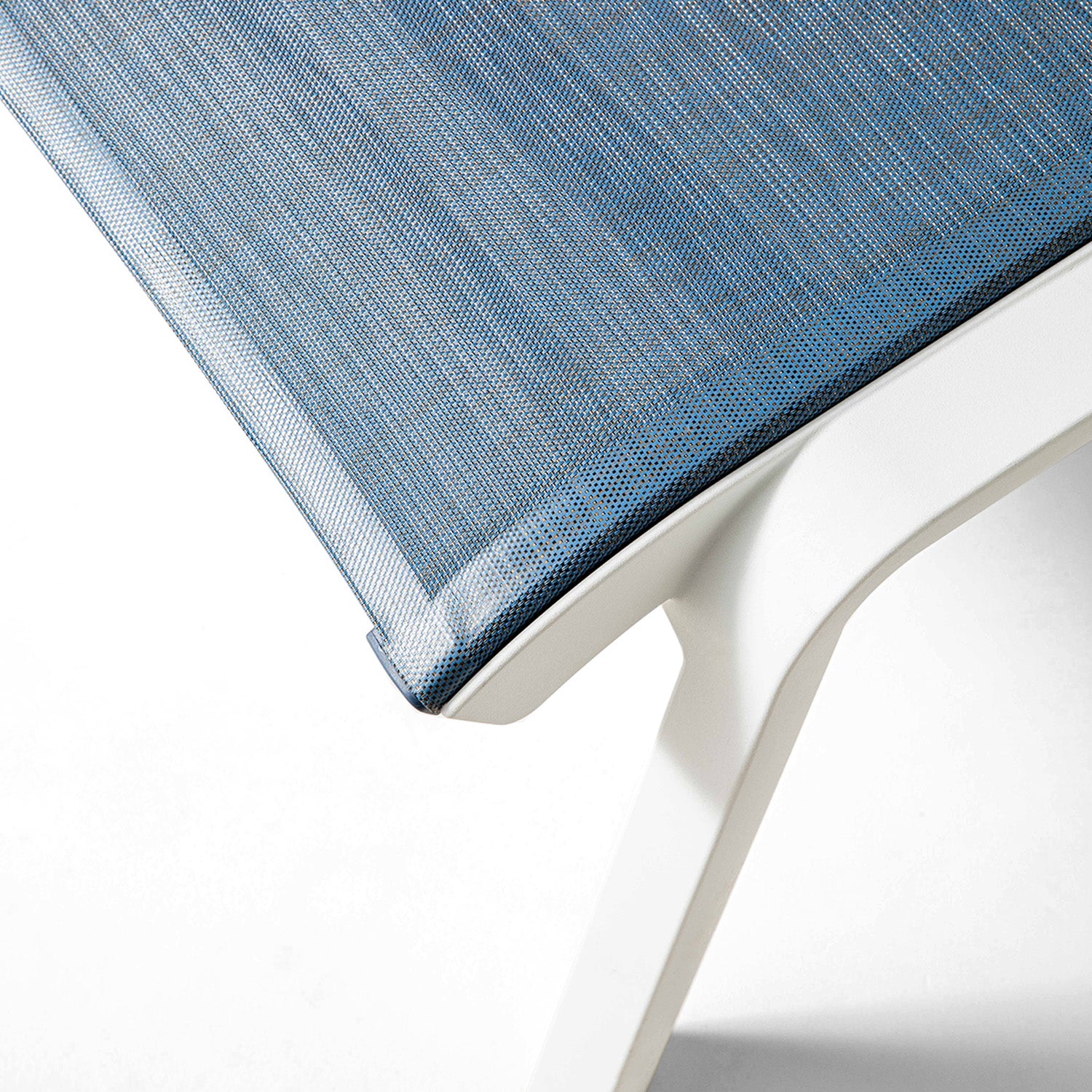 #color_Madras Blue/Glacier White