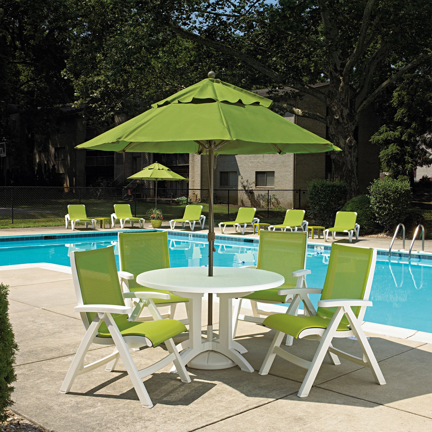 #color_Fern Green Sling/White Frame