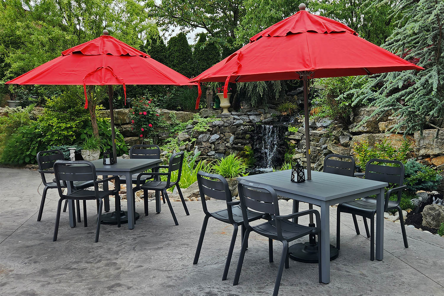 Upgrade your restaurant's outdoor dining with our stylish and functional umbrellas. This image highlights the perfect shade solution for your guests, adding sophistication and comfort. Enhance your dining space with our premium umbrellas, designed for restaurants looking to elevate their al fresco experience.